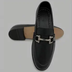 BLACK MILD BUCKLE